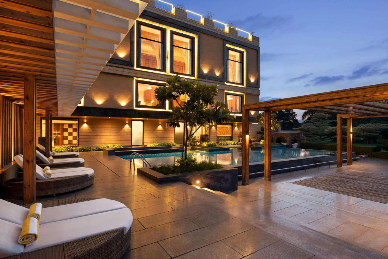 Ramada By Wyndham Varanasi Katesar Chandauli Esterno foto