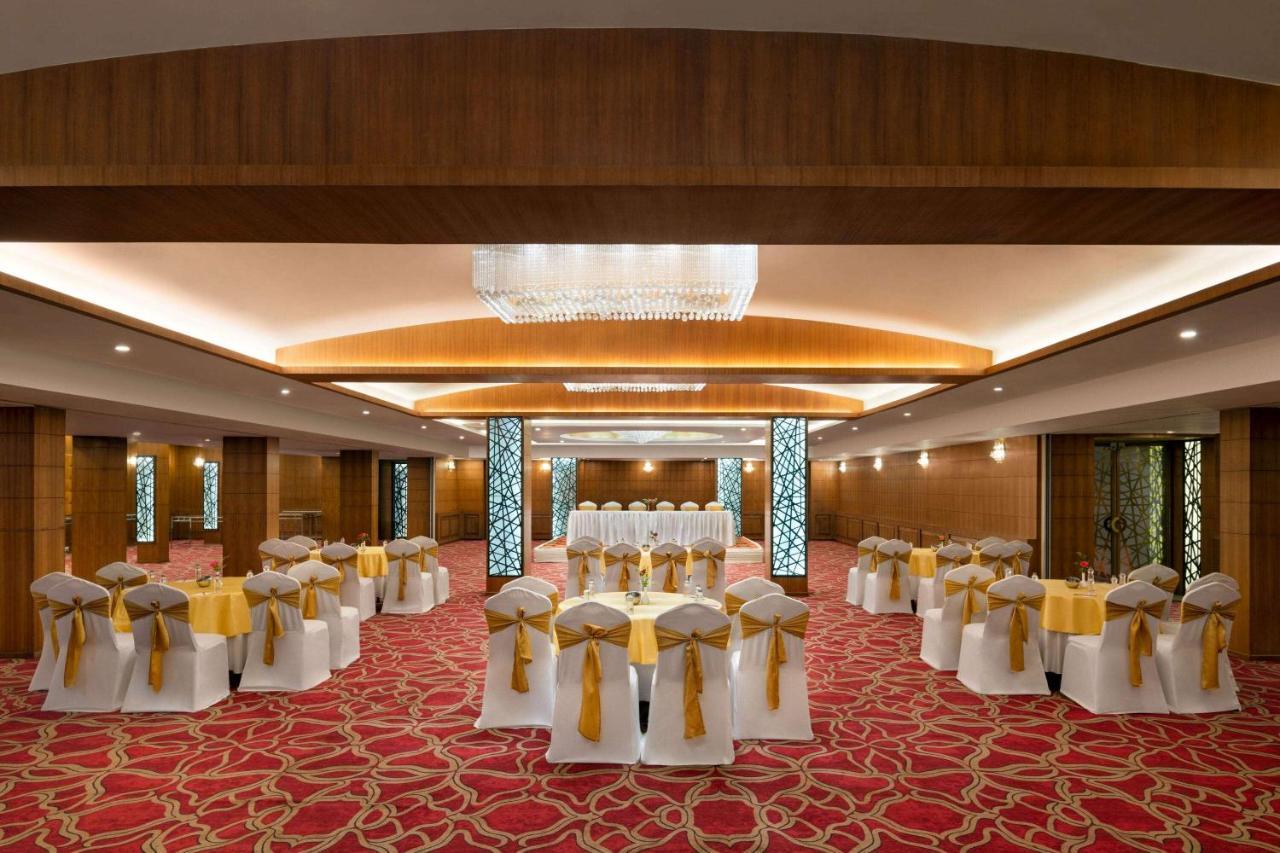 Ramada By Wyndham Varanasi Katesar Chandauli Esterno foto