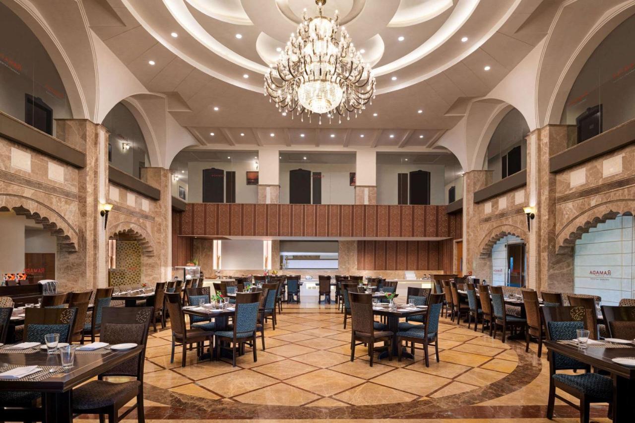 Ramada By Wyndham Varanasi Katesar Chandauli Esterno foto