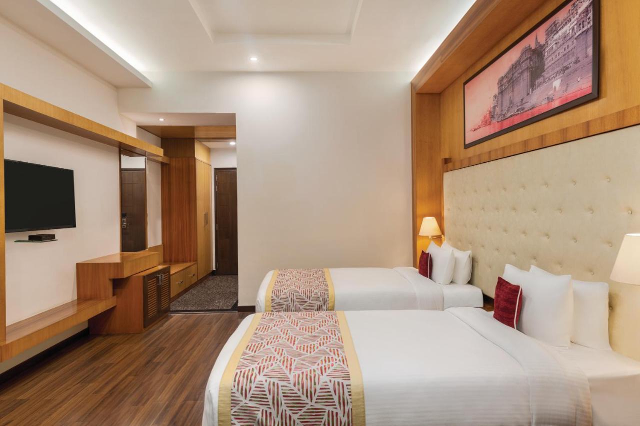 Ramada By Wyndham Varanasi Katesar Chandauli Esterno foto