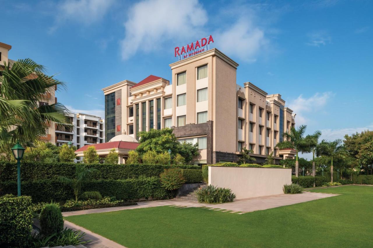 Ramada By Wyndham Varanasi Katesar Chandauli Esterno foto