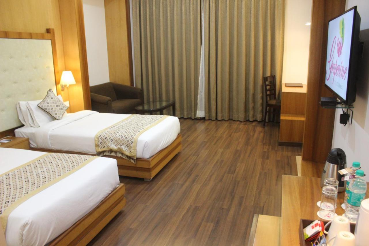 Ramada By Wyndham Varanasi Katesar Chandauli Esterno foto