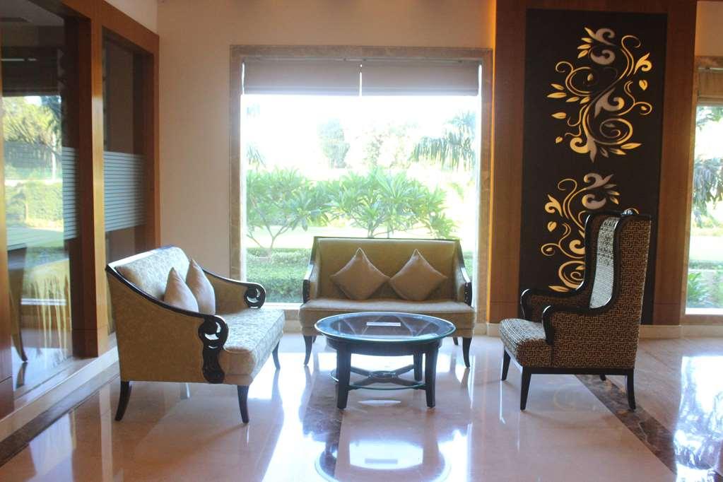 Ramada By Wyndham Varanasi Katesar Chandauli Interno foto